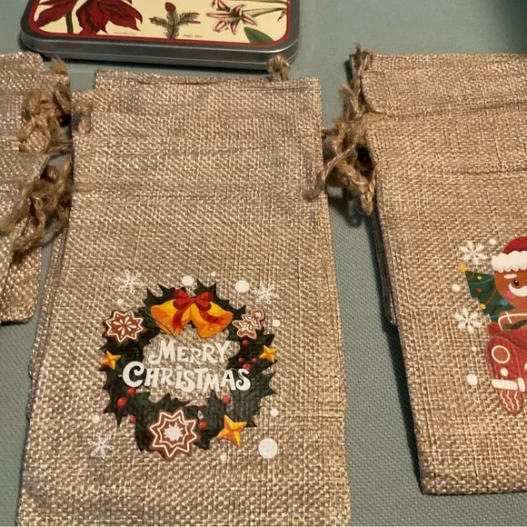 20 Festive Burlap Drawstring Gift Bags with Christmas Stickers 🆕 - Picture 3 of 5